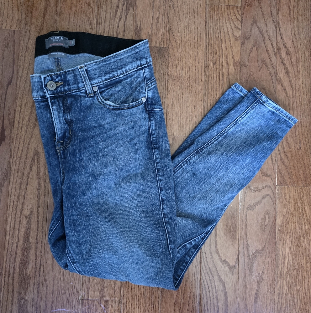 Torrid Bombshell Skinny Jeans – Premium Stretch Denim, Size 14R